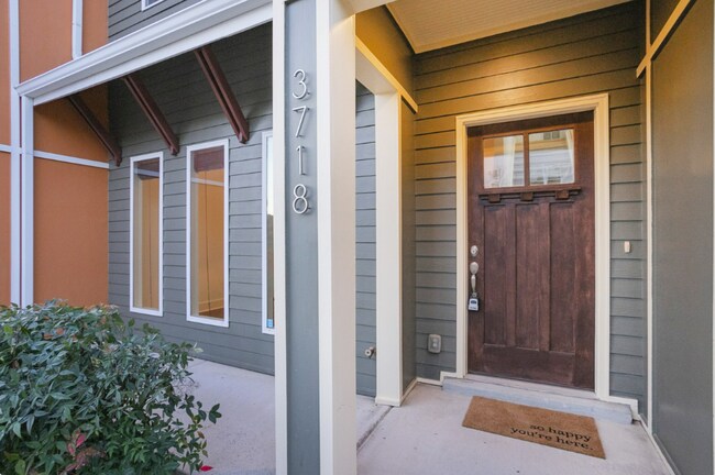 Building Photo - 3718 Lausanne Dr