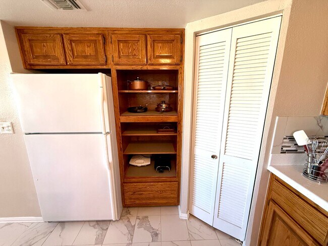 Building Photo - Beautiful Furnished 2 Bed / 2 Bath Condo in Laguna Nueva – Colorado River Living! 1-3 Month Term