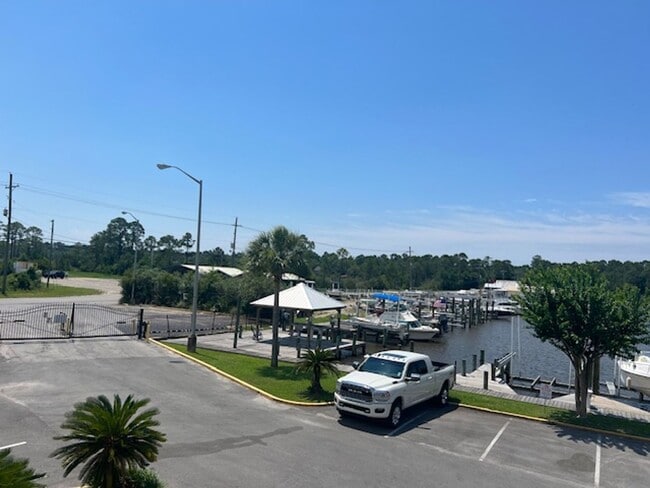 Building Photo - Waterfront Fully Furnished Condo!
