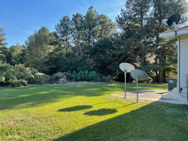 Building Photo - Cute Duplex in Cochran, GA