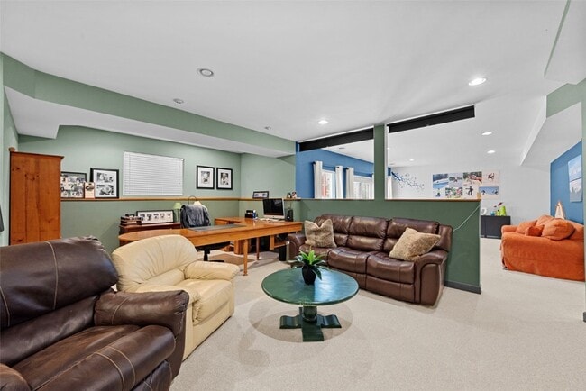 Building Photo - 7827 Wind Hill Dr
