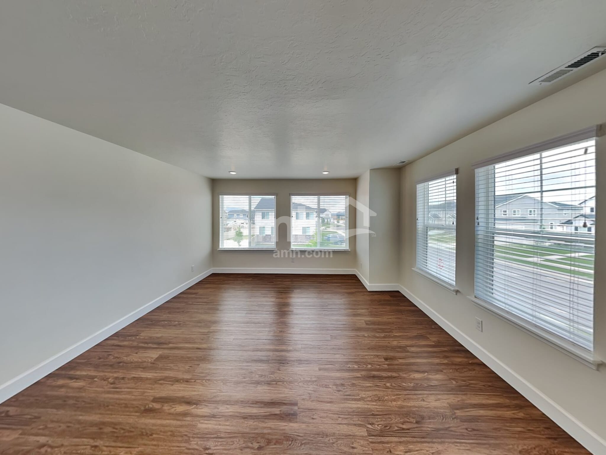 Building Photo - 983 W 850 S