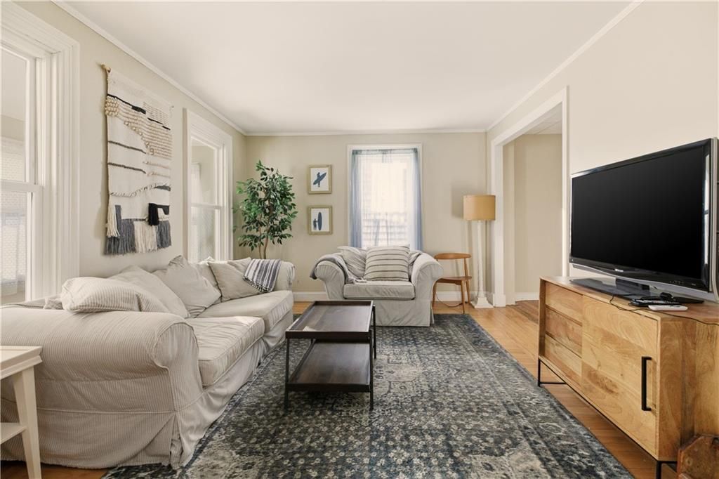 Building Photo - 8 Carey St