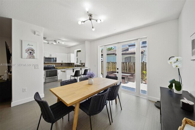 Building Photo - 11613 NW 78th St