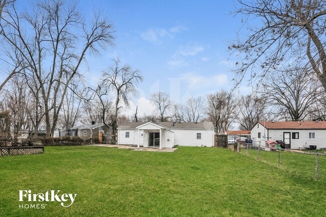 Building Photo - 1412 Vero Dr