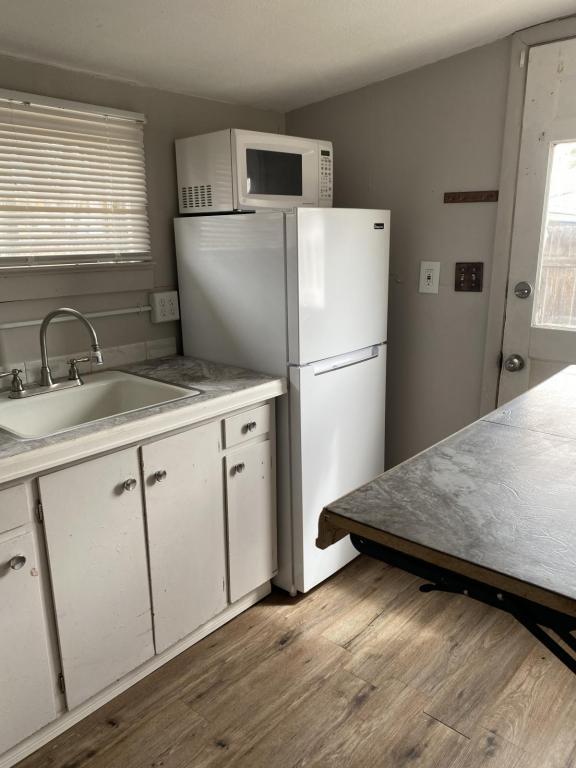 Building Photo - 318 N 7th St