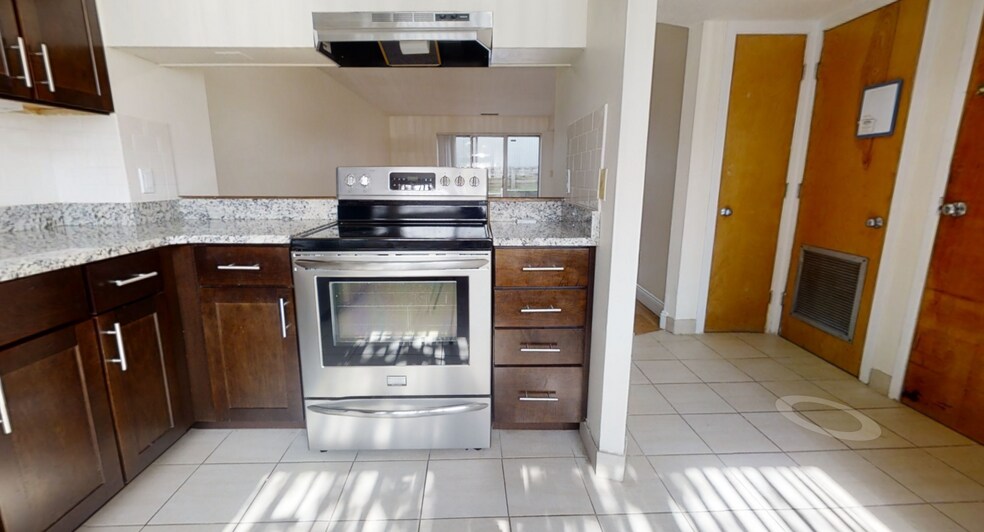 Building Photo - 144 North Beacon St