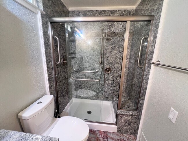 Building Photo - $500 OFF FIRST MONTH'S RENT!!!  BEAUTIFUL TWO LEVEL 3BD/3BA HOME AVAILABLE IN NEWARK, CA !!!!!!