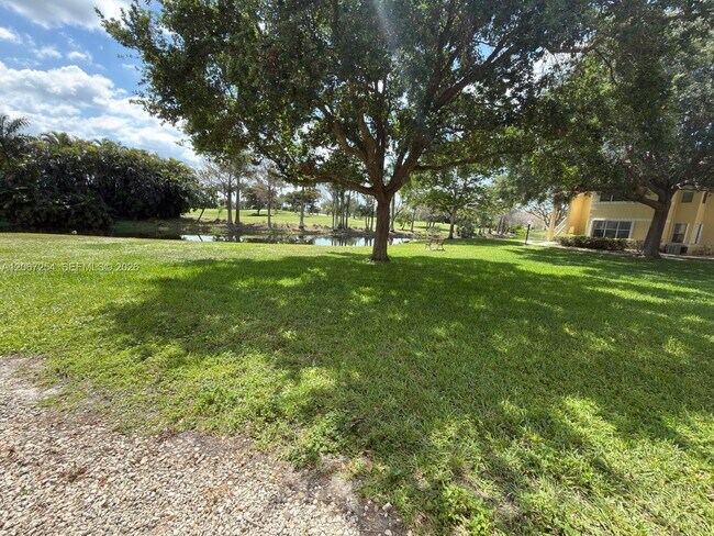 Building Photo - 12760 Vista Isles Dr