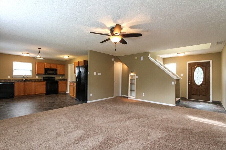 Building Photo - 13323 N Brick Chapel Dr