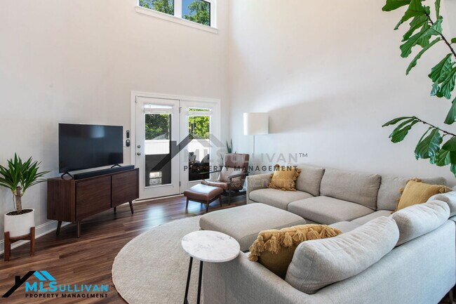 Building Photo - 245 Marbella Grove Ct
