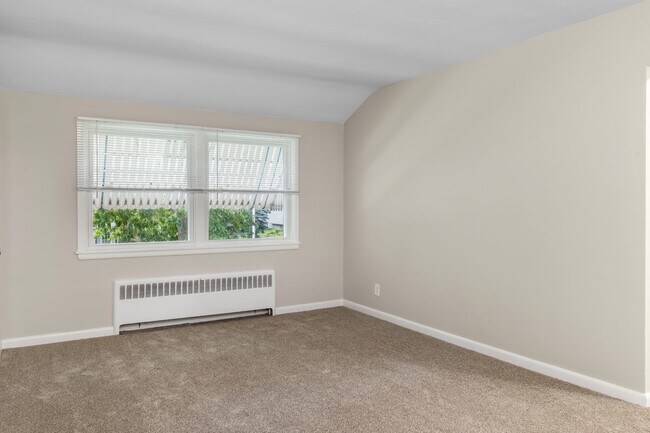 Building Photo - 3140 S 48th St