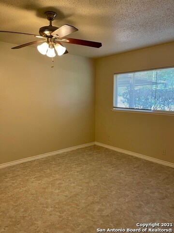 Building Photo - 3510 Fieldstone Dr