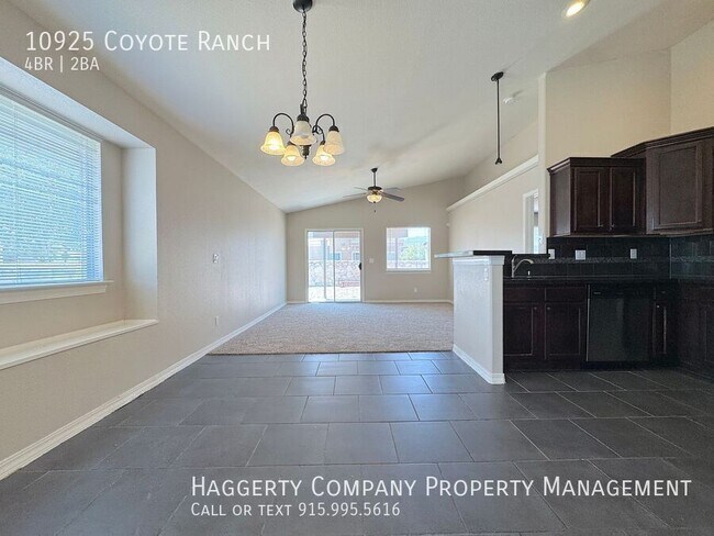 Building Photo - 10925 Coyote Ranch Ln