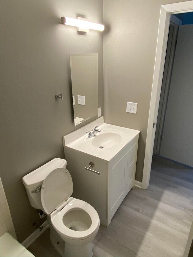 Building Photo - 2601 N 47th St