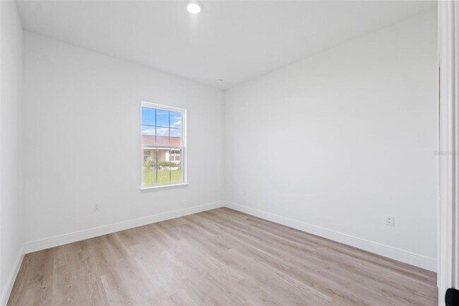 Building Photo - 3479 SW 137th Loop