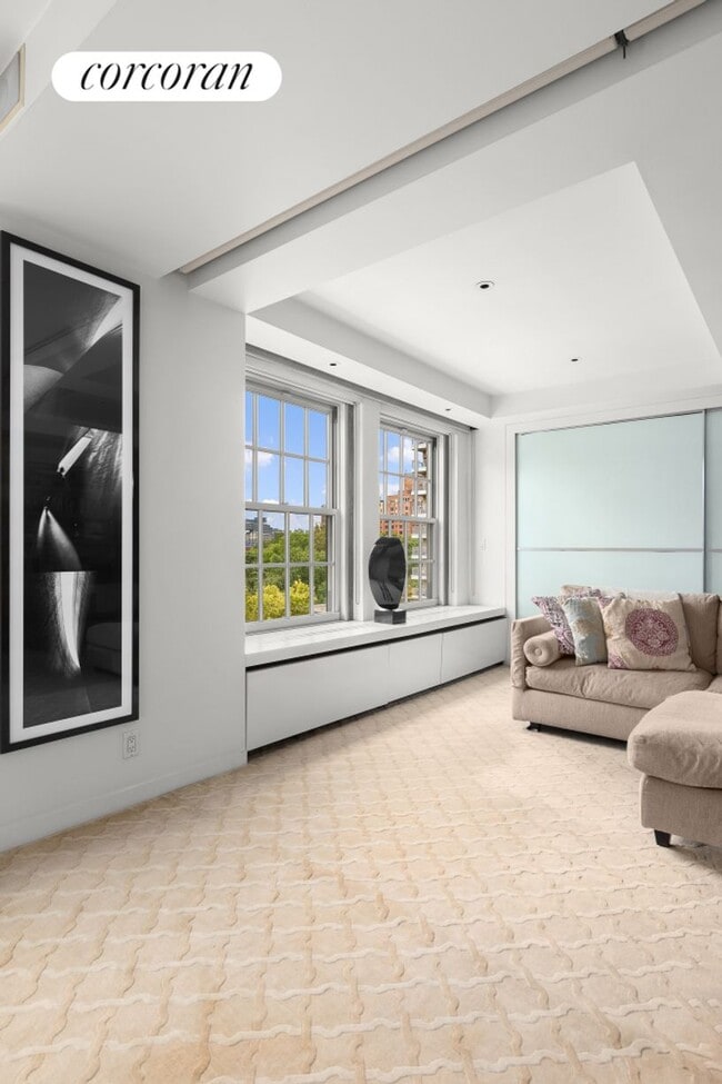 Building Photo - 1 5th Ave