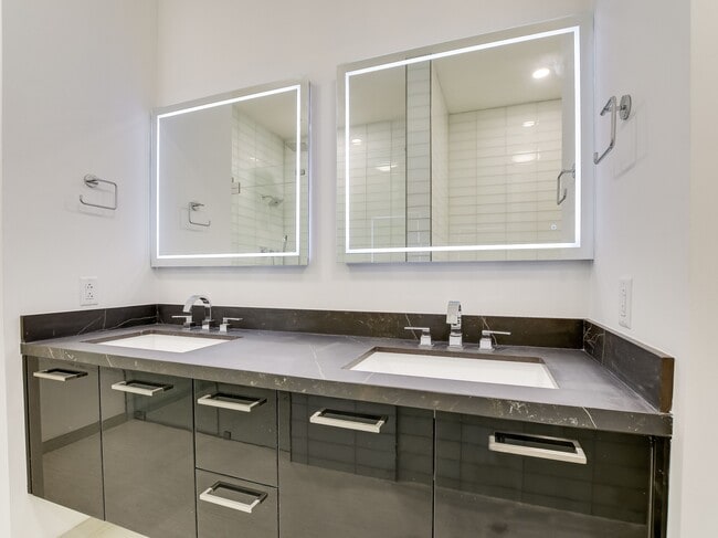 Building Photo - 123 Lexington Ave