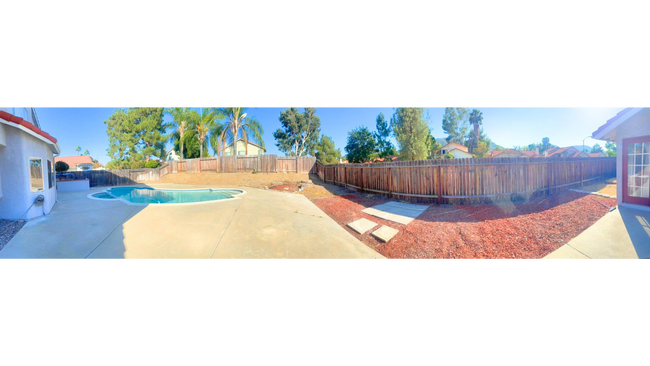 Building Photo - Temecula Pool Home - 4 Bed | 2.5 Bath