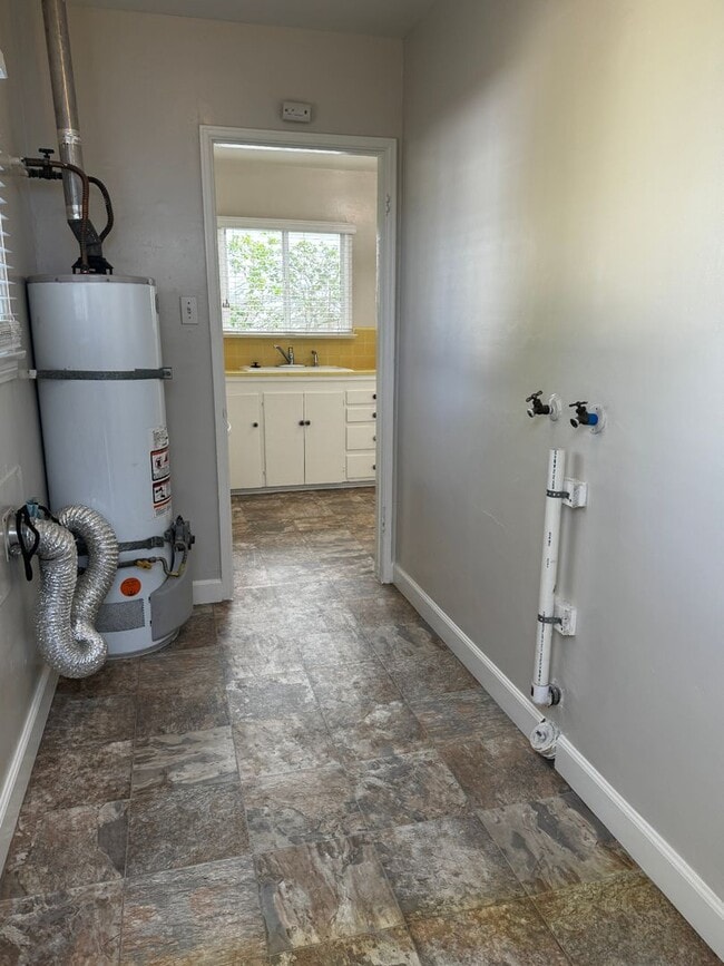 Building Photo - 1115 Ocean Ave