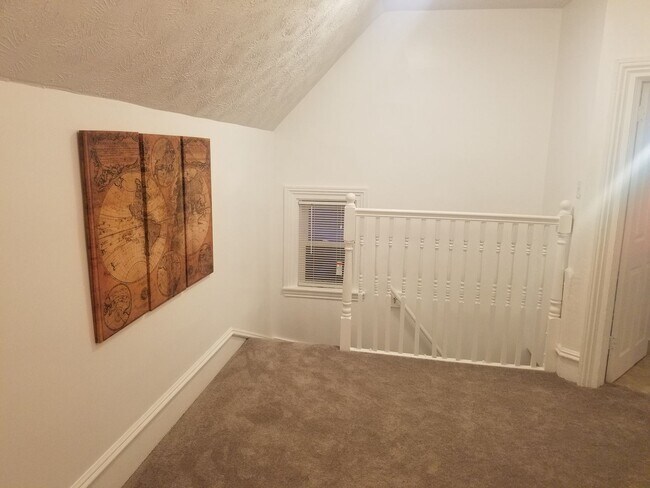 Building Photo - Downtown 2 Story Cottage Monthly Grand Rapids Rental