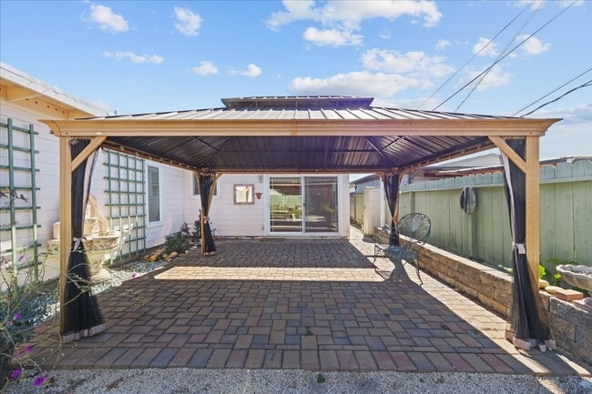 Building Photo - 833 Ocean View Ave