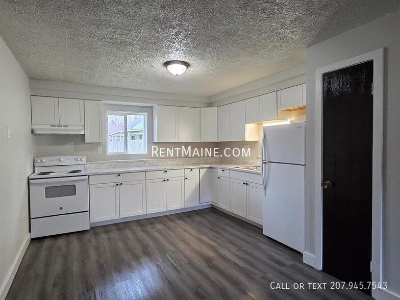 Building Photo - 22 Hillside Ln