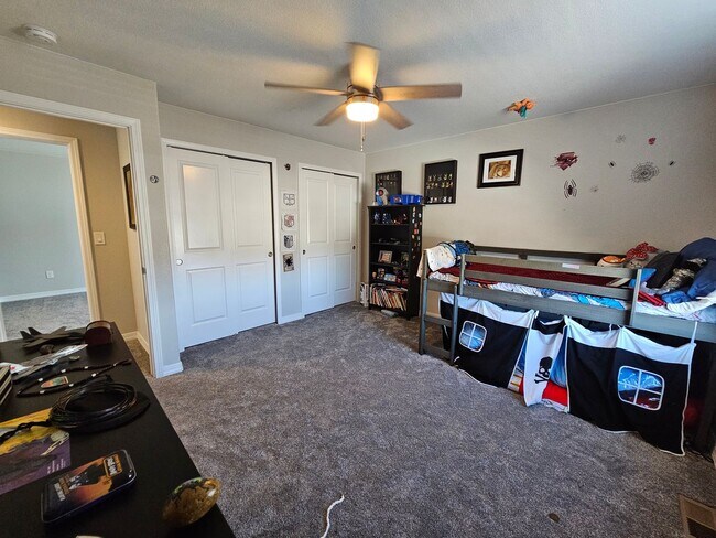 Building Photo - Beautiful 5-bedroom, 5-bathroom home in the desirable Banning Lewis Ranch community!