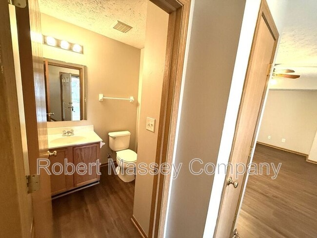 Building Photo - 7127 Black Mountain Dr