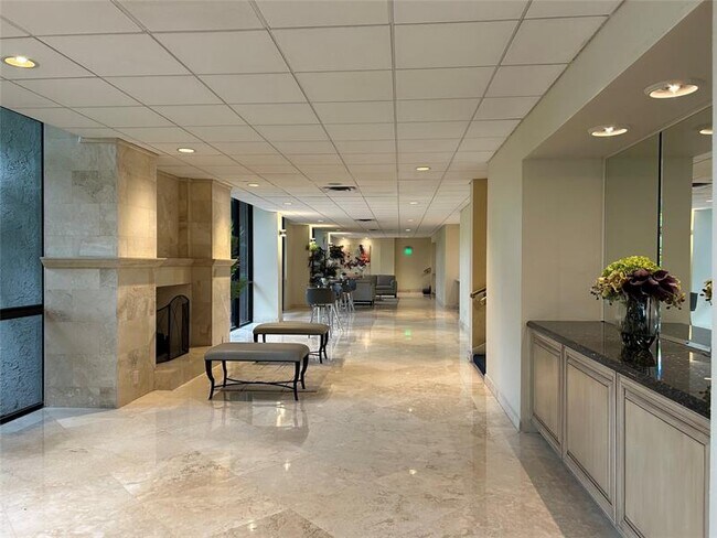 Building Photo - 4900 N Ocean Blvd