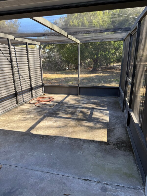 Building Photo - 323 N Lochview Terrace