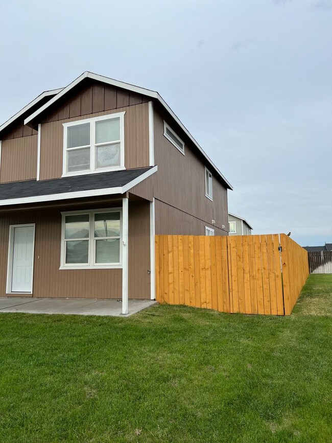 Building Photo - Home for Rent. PENDING DEPOSIT!!!