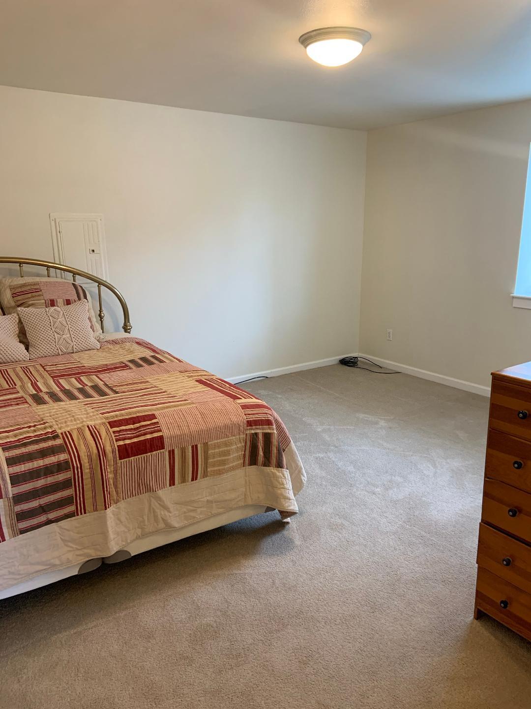 Bedroom - 823 E Lakeshore Dr
