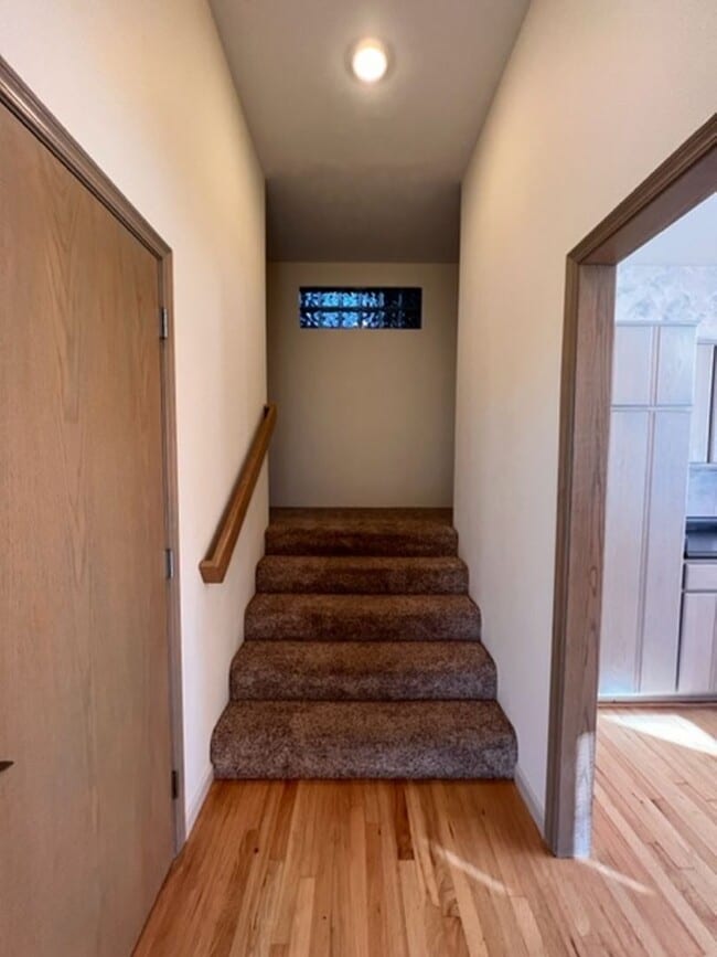 Building Photo - STUNNING VIEWS from this 3 bedroom, 2 bath home | Available end of February