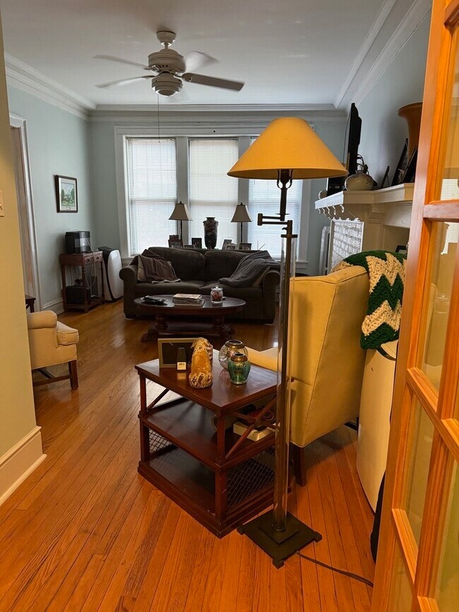 Building Photo - 1130 W Pratt Blvd