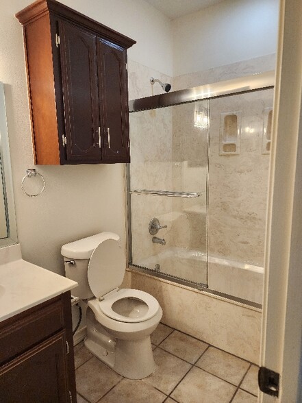Building Photo - 603 Buena Vista Dr