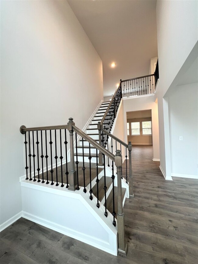 Building Photo - 1011 Altavista