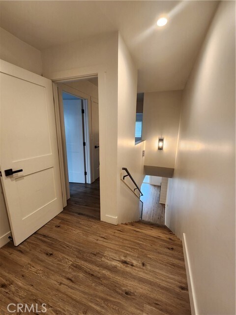 Building Photo - 120 S Francisca Ave