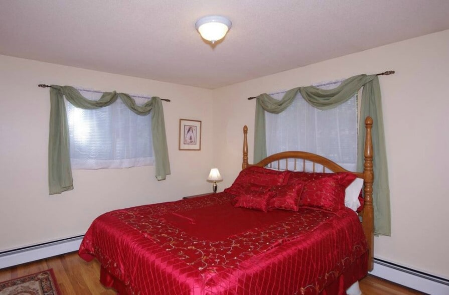 Bedroom 1 - 1321 Browning Avenue