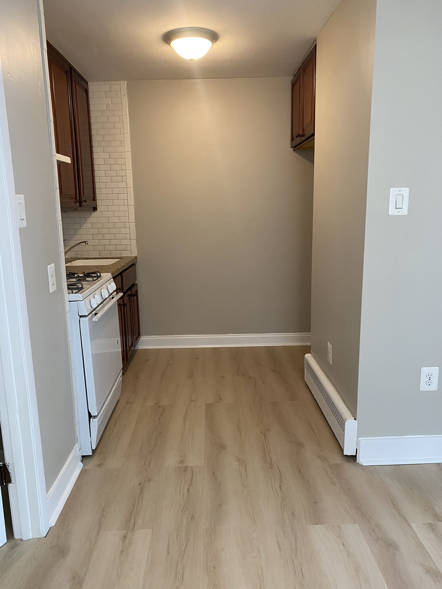 Building Photo - 7618 Rising Sun Ave