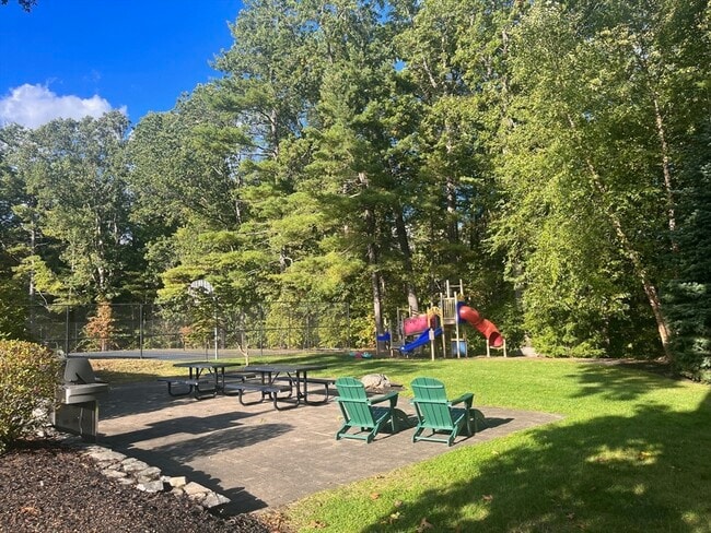 Building Photo - 117 Central St