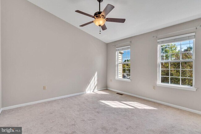 Building Photo - 1148 Cranston Ct