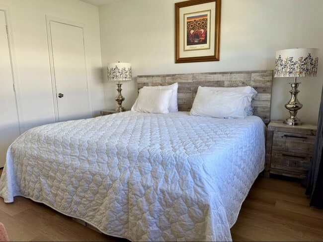 Building Photo - 299 SW 7th St