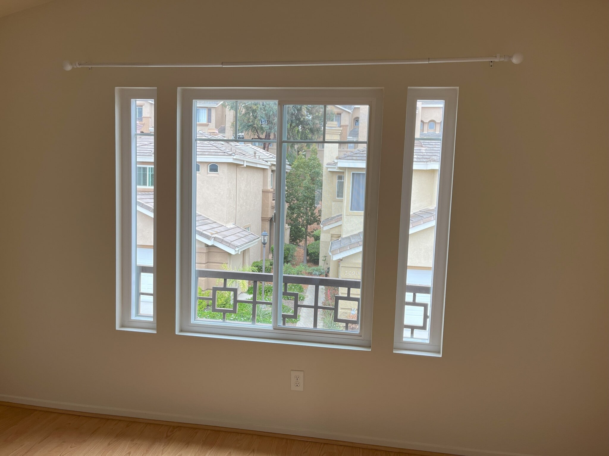 Building Photo - 3636 Ruette de Ville