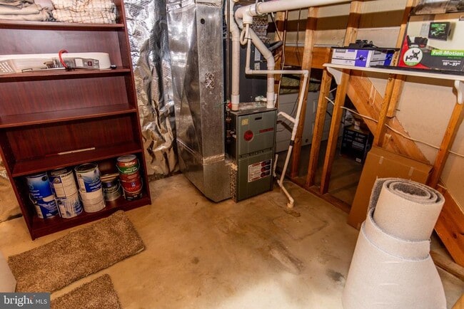 Building Photo - 614 Tuckahoe Creek Ct