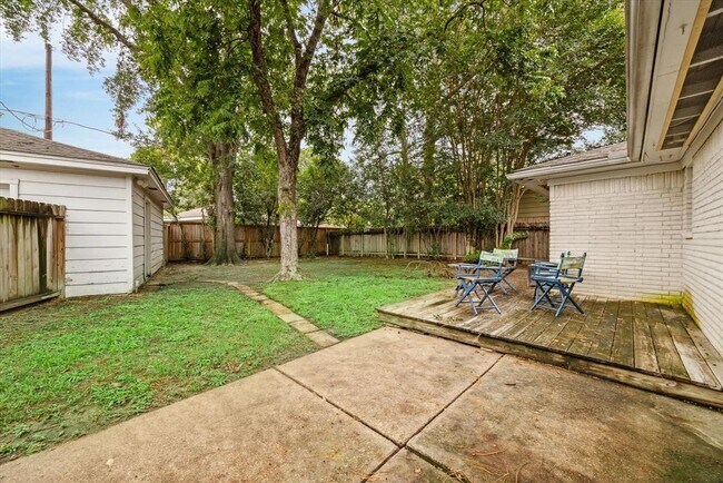 Building Photo - 14114 St Marys Ln