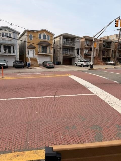 Building Photo - 61 71st St