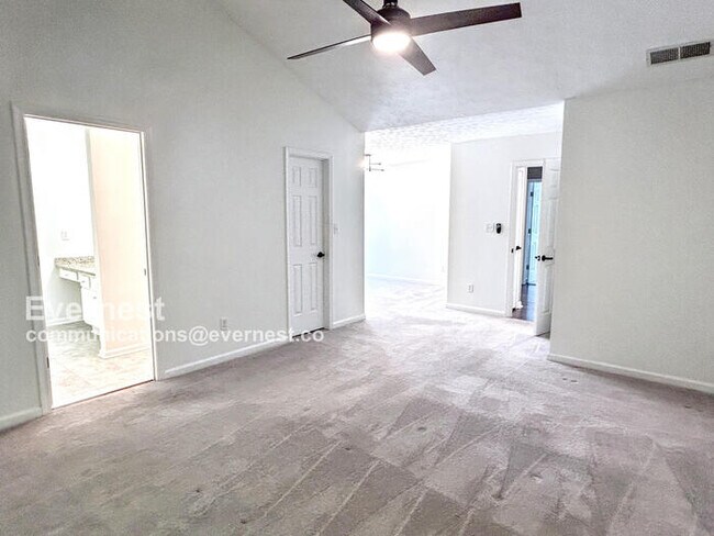 Building Photo - 1535 Heatherton Rd