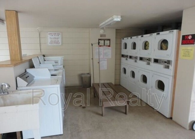 Building Photo - 1610 Kanunu St