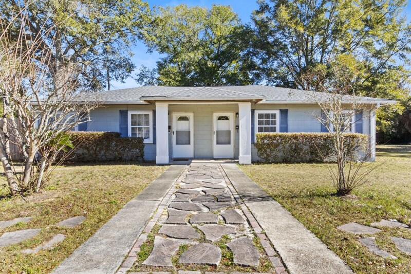 Building Photo - 1208 N D St